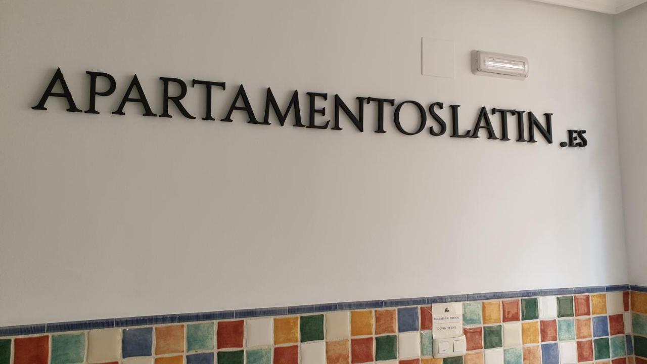 Apartamentos Latin Nerja Buitenkant foto